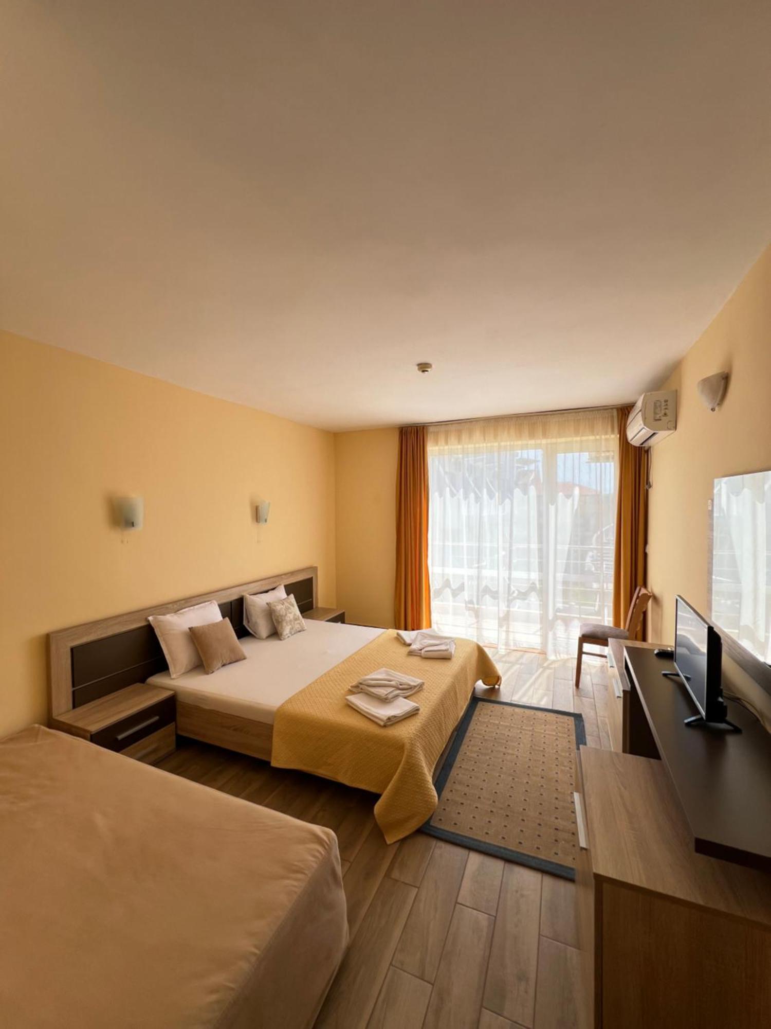 Hotel Damyanoff Lozenets Bagian luar foto