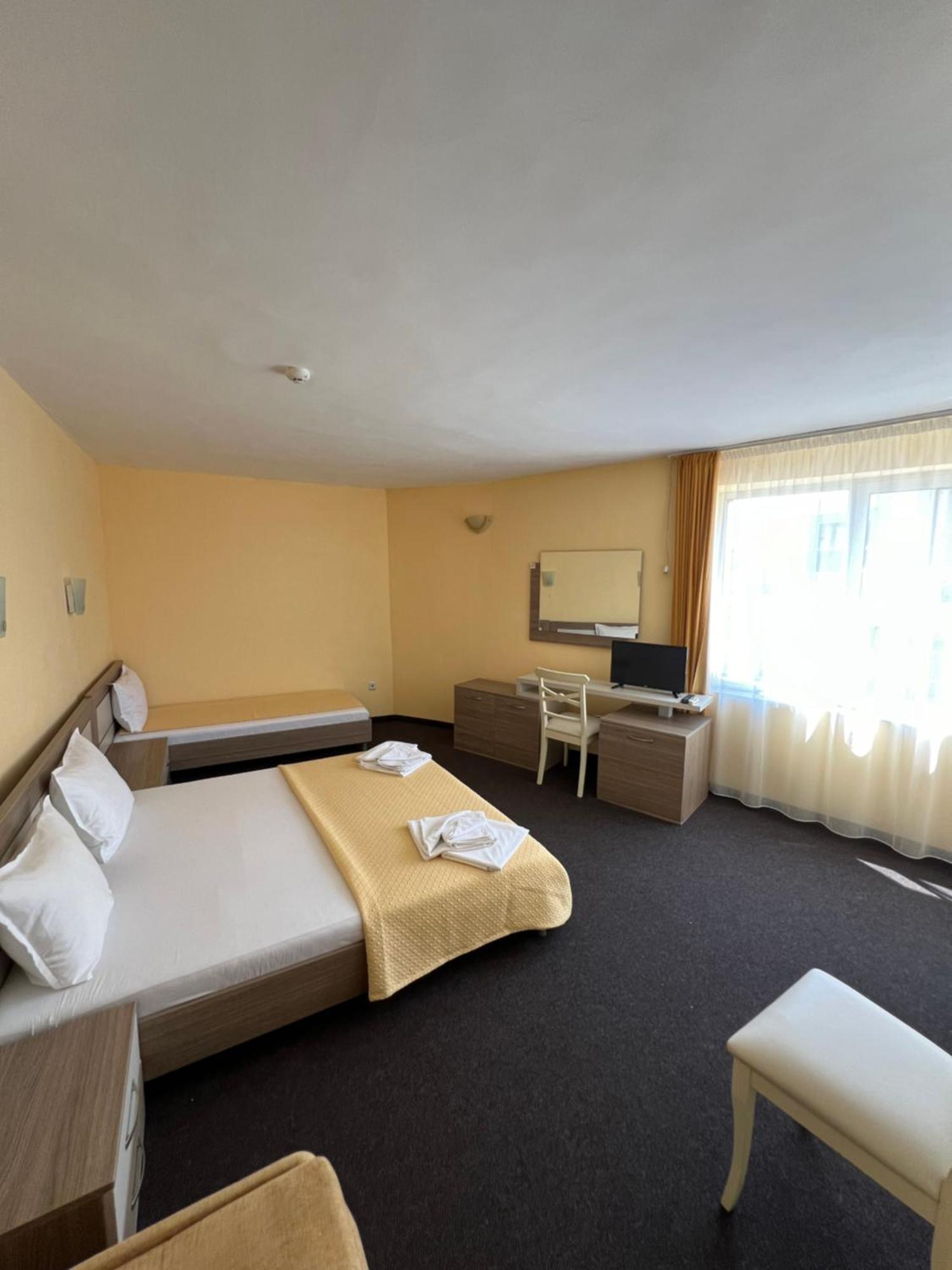 Hotel Damyanoff Lozenets Bagian luar foto