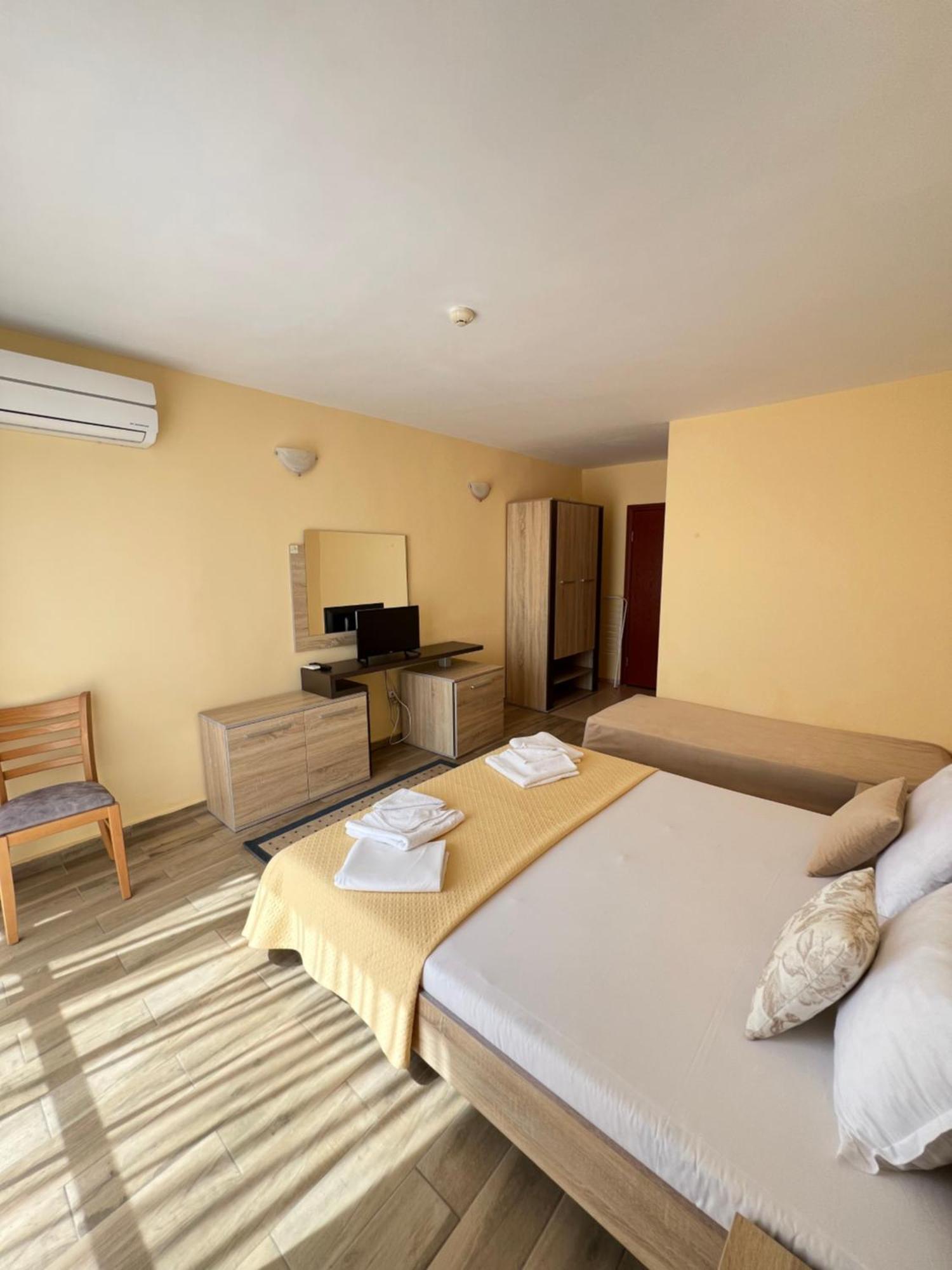 Hotel Damyanoff Lozenets Bagian luar foto
