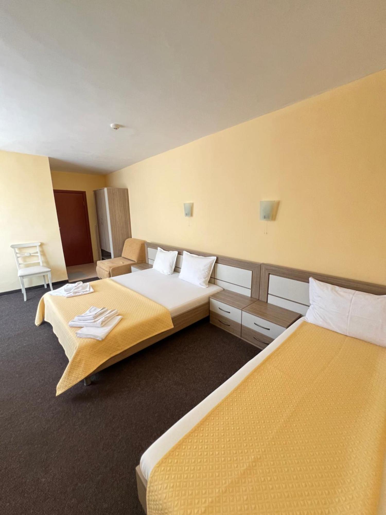 Hotel Damyanoff Lozenets Bagian luar foto