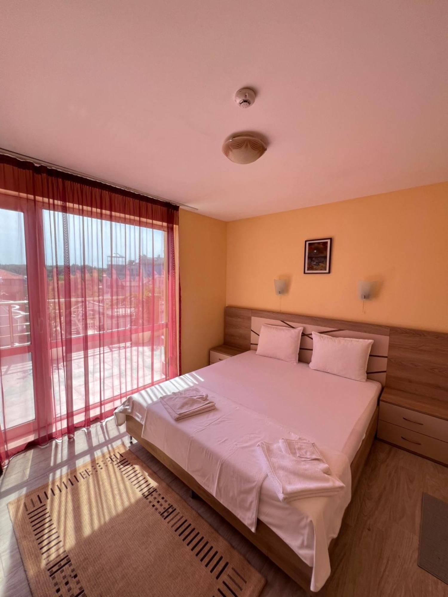 Hotel Damyanoff Lozenets Bagian luar foto